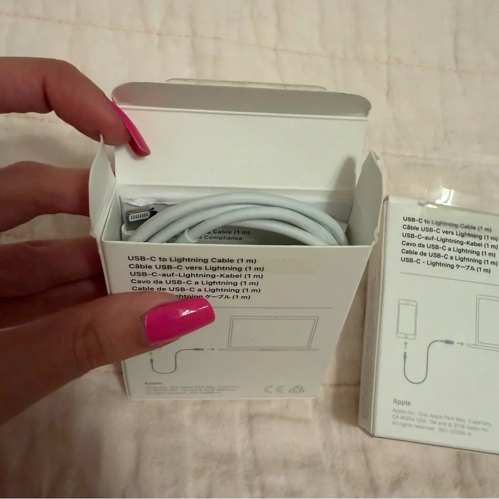 Set Of 2 USB C to Lightning Cables